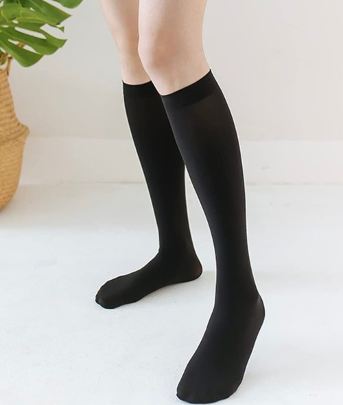 Under knee black